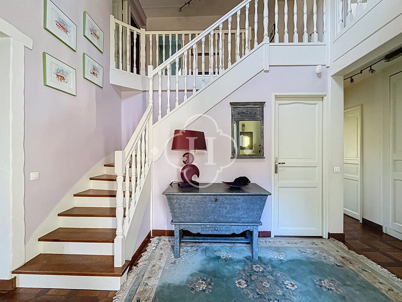 Maison traditionnelle - 185 m² - 8 pièces