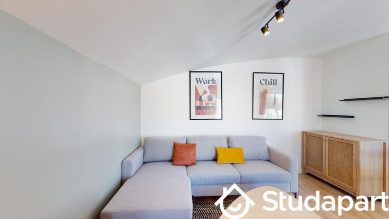 Chambre - 10 m² - 1 pièce