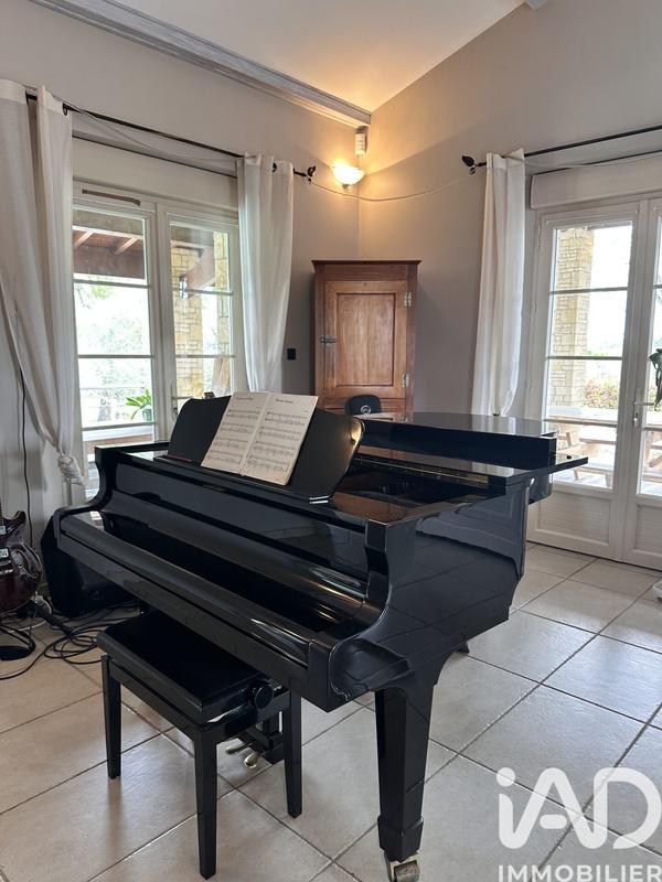 Maison - 470 m² - 13 pièces