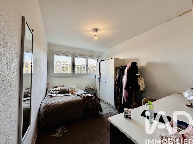 Appartement - 90 m² - 5 pièces