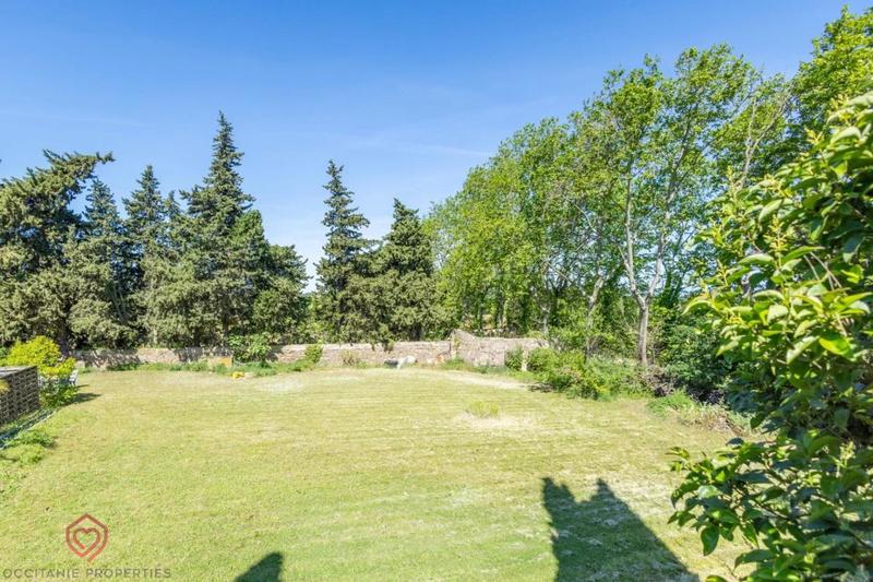 Propriété - 530 m² - 23 pièces