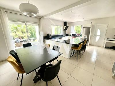 Maison - 130 m² - 5 pièces