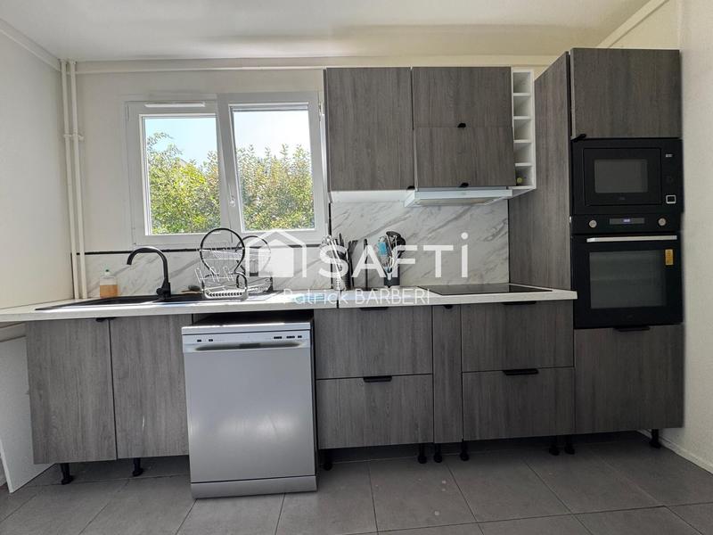 Appartement - 98 m² - 6 pièces