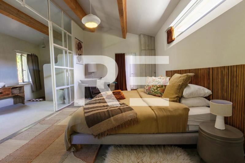 Maison d'architecte - 239 m² - 8 pièces