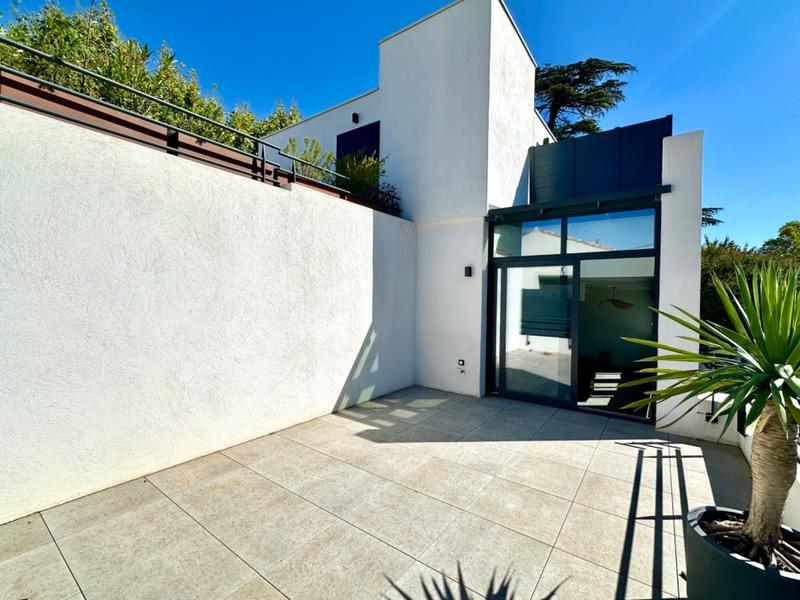 Appartement - 98 m² - 4 pièces