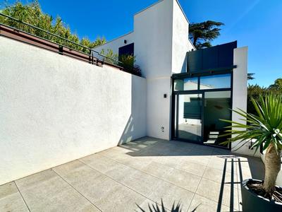 Appartement - 98 m² - 4 pièces