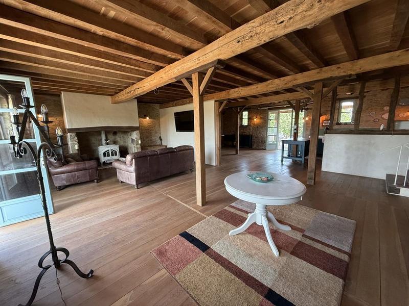 Maison ancienne - 370 m² - 8 pièces