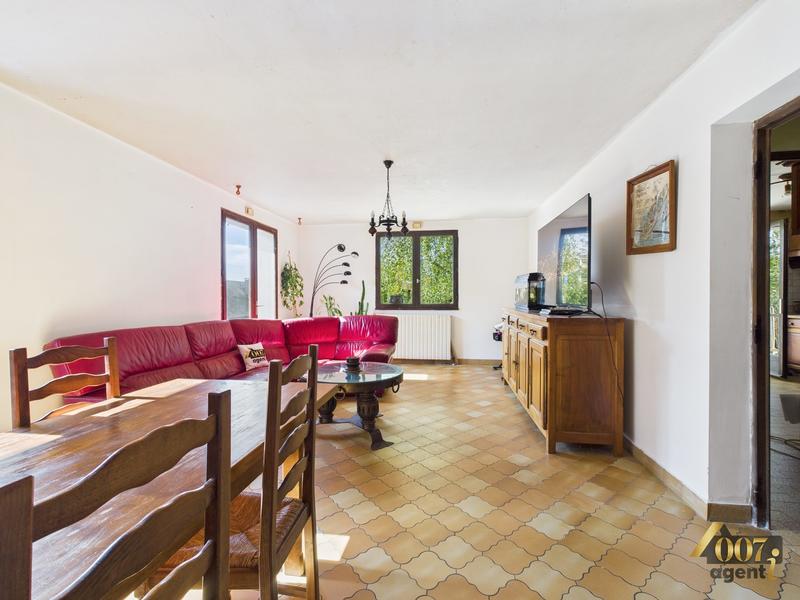 Maison - 104 m² - 4 pièces