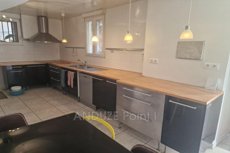 Maison - 80 m² - 5 pièces