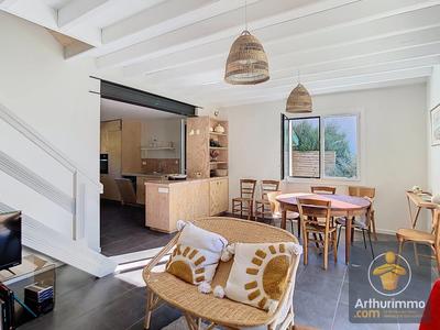 Maison - 120 m² - 6 pièces