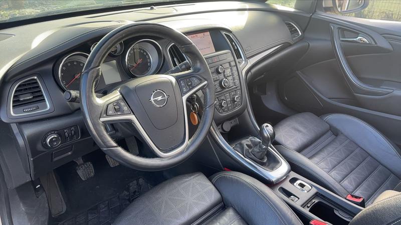 Opel Cascada 1.4 Turbo 140 FlexFuel Cosmo