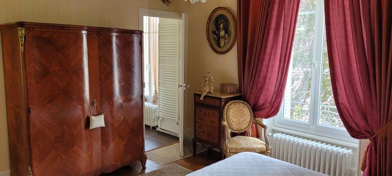 Propriété - 221 m² - 9 pièces