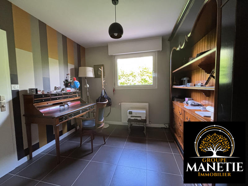 Maison - 210 m² - 7 pièces