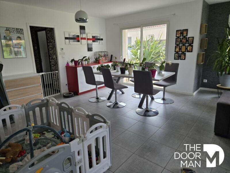 Maison - 120 m² - 5 pièces