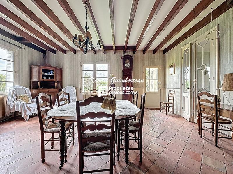 Maison - 140 m² - 5 pièces