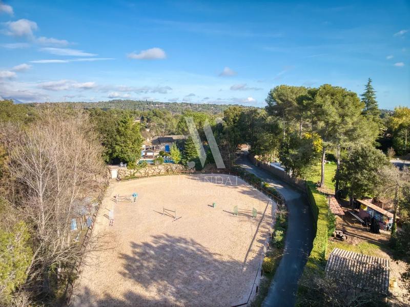 Villa - 350 m² - 5 pièces