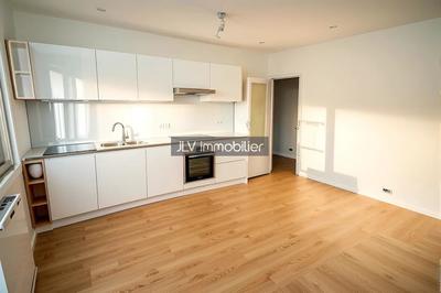 Appartement - 105 m² - 4 pièces