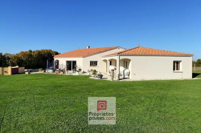 Maison - 157 m² - 8 pièces