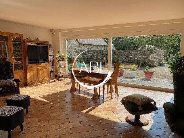 Maison - 180 m² - 6 pièces