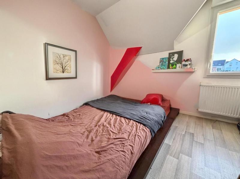 Maison - 93 m² - 5 pièces