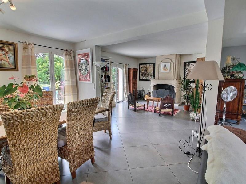 Villa - 250 m² - 6 pièces