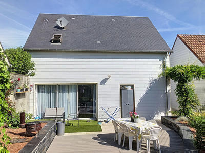 Maison - 280 m² - 11 pièces