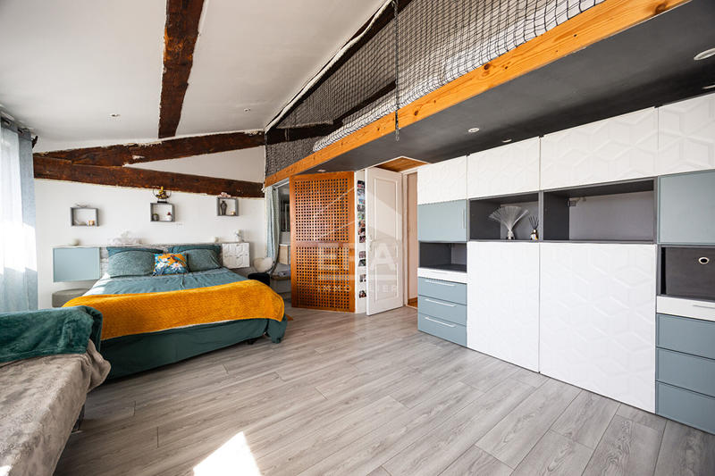 Maison - 254 m² - 6 pièces