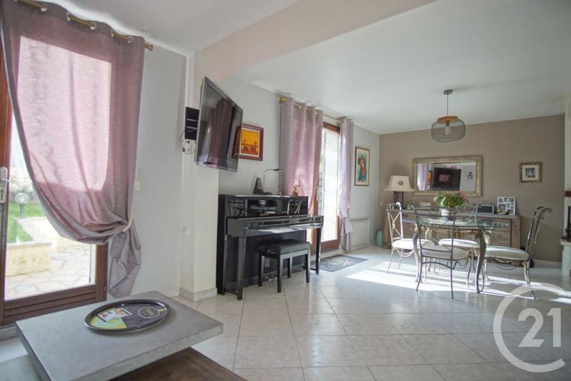 Maison - 91 m² - 5 pièces