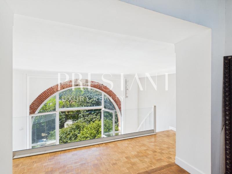 Appartement - 135 m² - 4 pièces