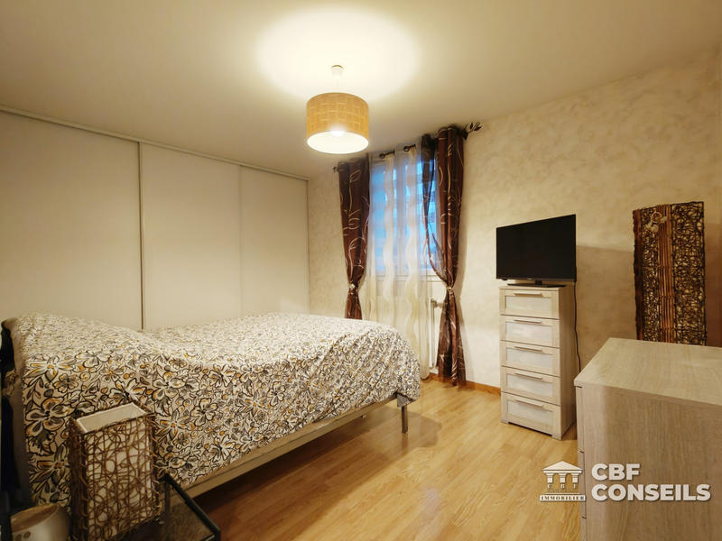 Maison - 96 m² - 5 pièces