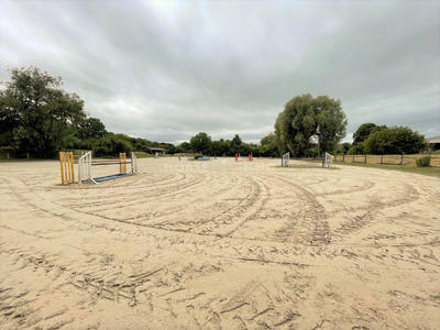 Maison - 360 m² - 8 pièces