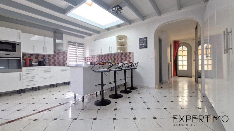 Maison - 139 m² - 6 pièces