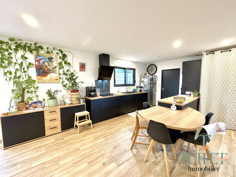 Maison - 93 m² - 4 pièces