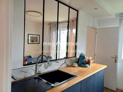 Maison - 163 m² - 8 pièces