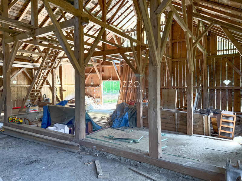 Maison - 400 m² - 4 pièces