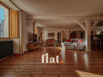 Loft - 130 m² - 5 pièces