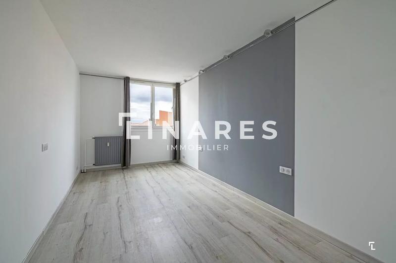 Appartement - 100 m² - 5 pièces