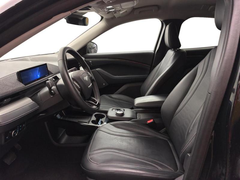 Ford Mustang Mach-E Standard Range 76 kWh 269 ch