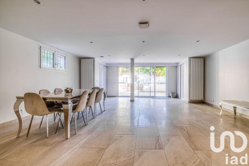 Maison de maîtres - 400 m² - 7 pièces