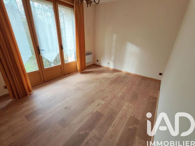 Maison - 300 m² - 12 pièces