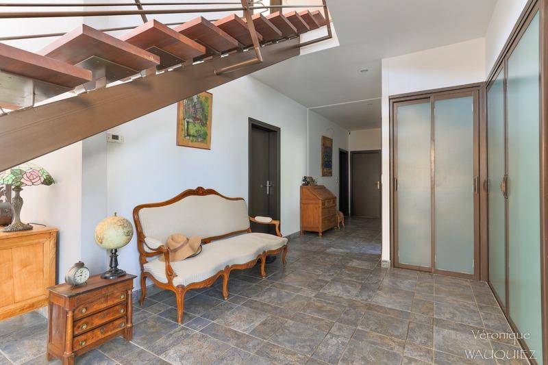 Maison - 324 m² - 6 pièces