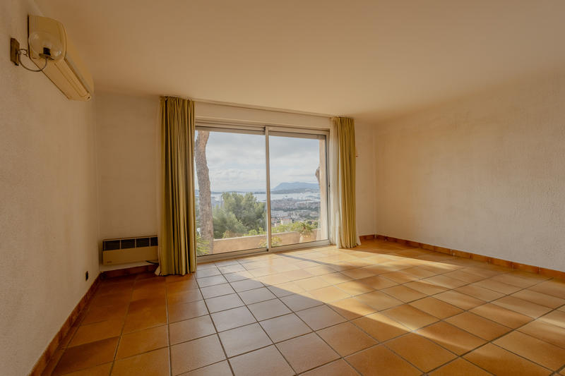 Maison - 250 m² - 5 pièces