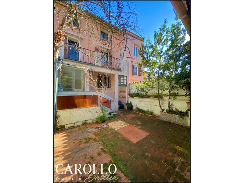 Maison de ville - 200 m² - 7 pièces