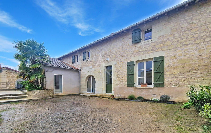Maison - 180 m² - 6 pièces