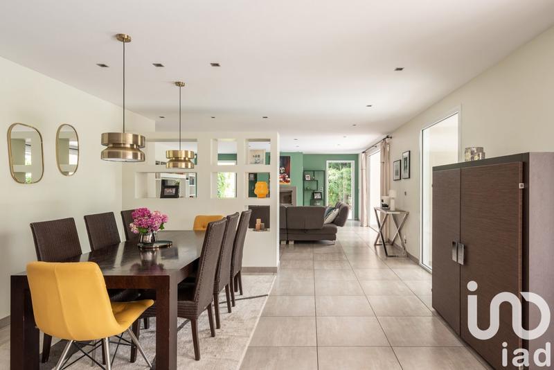 Maison de maîtres - 200 m² - 8 pièces