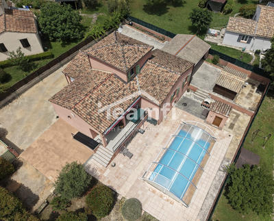 Maison traditionnelle - 115 m² - 5 pièces