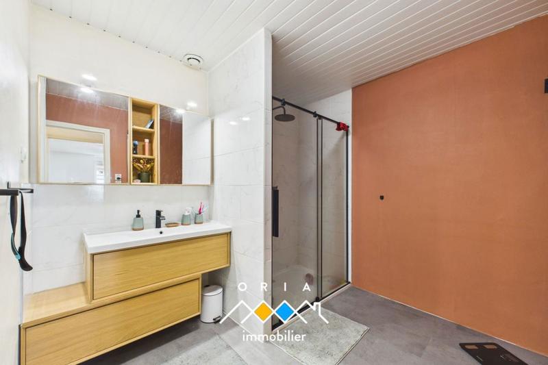 Demeure - 291 m² - 11 pièces