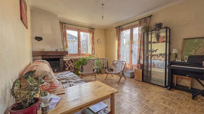 Maison - 95 m² - 5 pièces