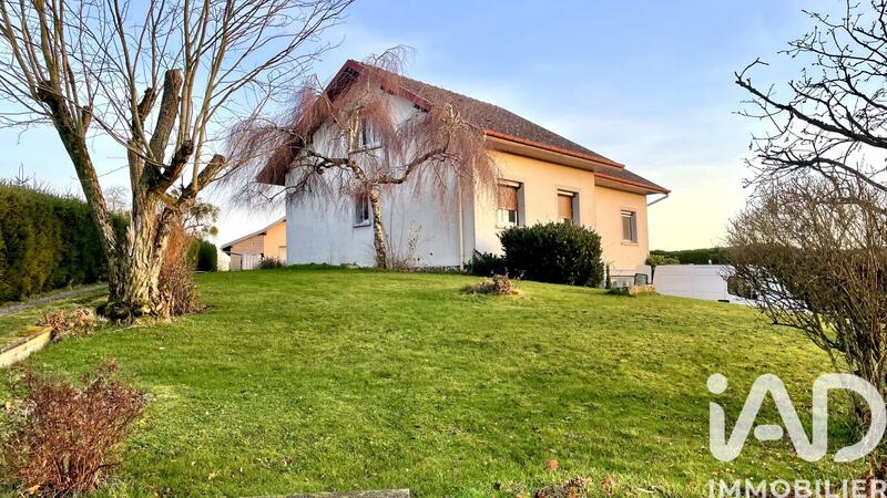 Maison - 150 m² - 8 pièces