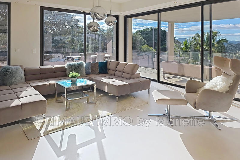 Villa - 306 m² - 7 pièces